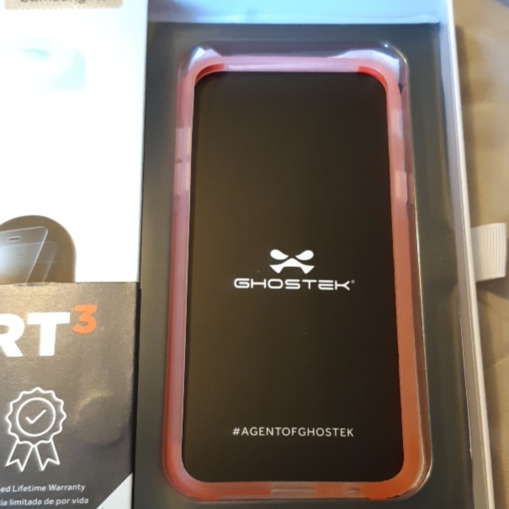 Samsung A6 ghostek covert 3 phone case